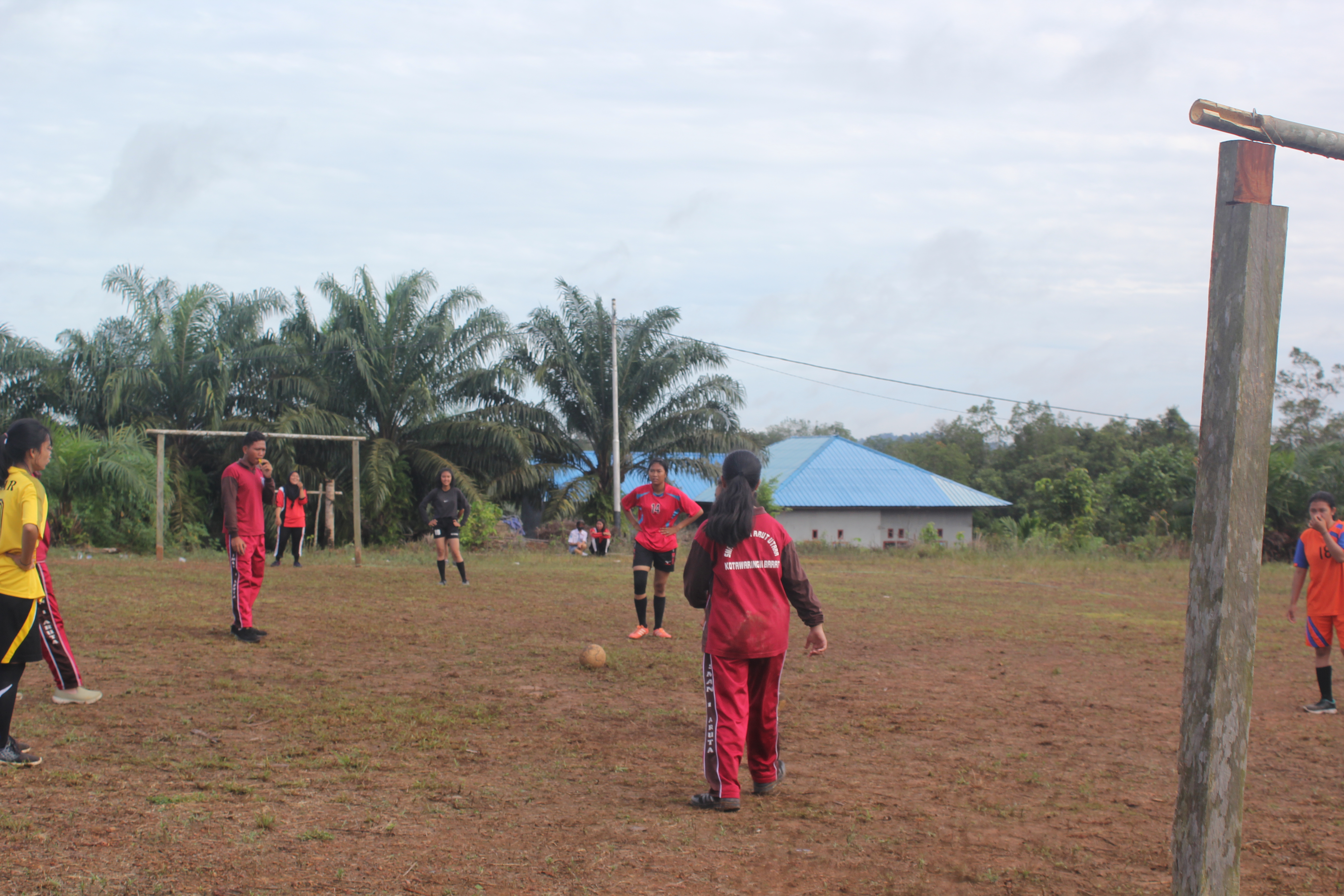 KEGIATAN CLASS MEETING