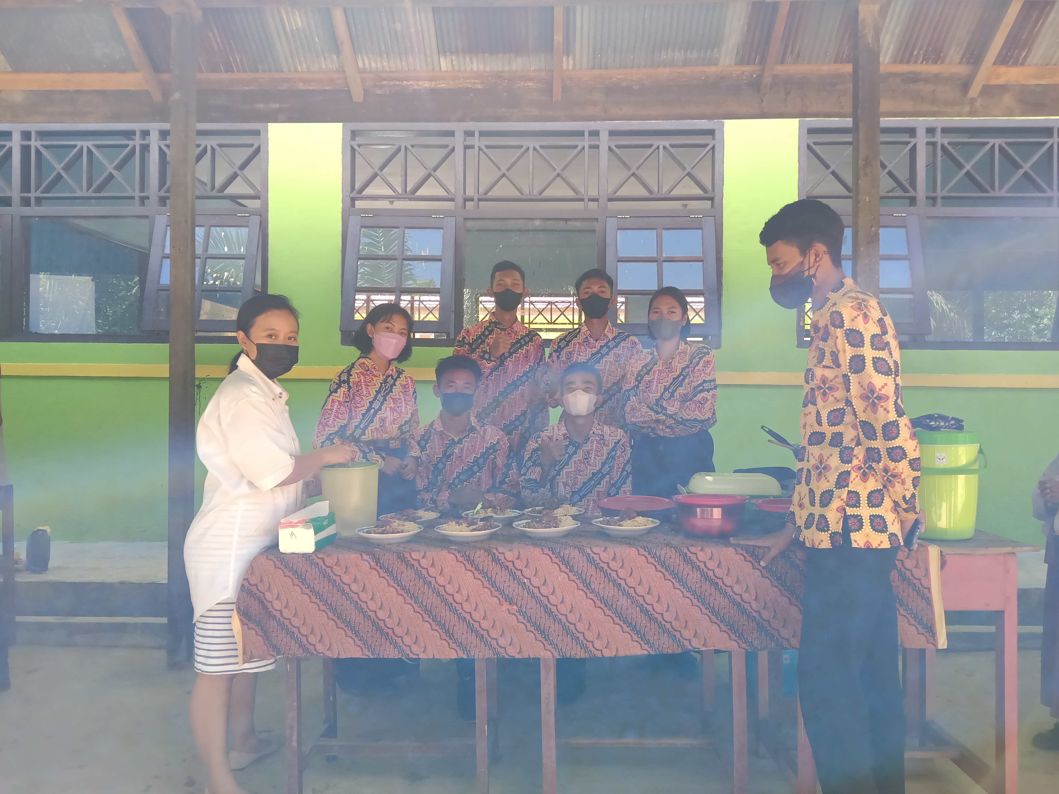 KEGIATAN MEMASAK OLEH PESERTA DIDIK KELAS XII MIA