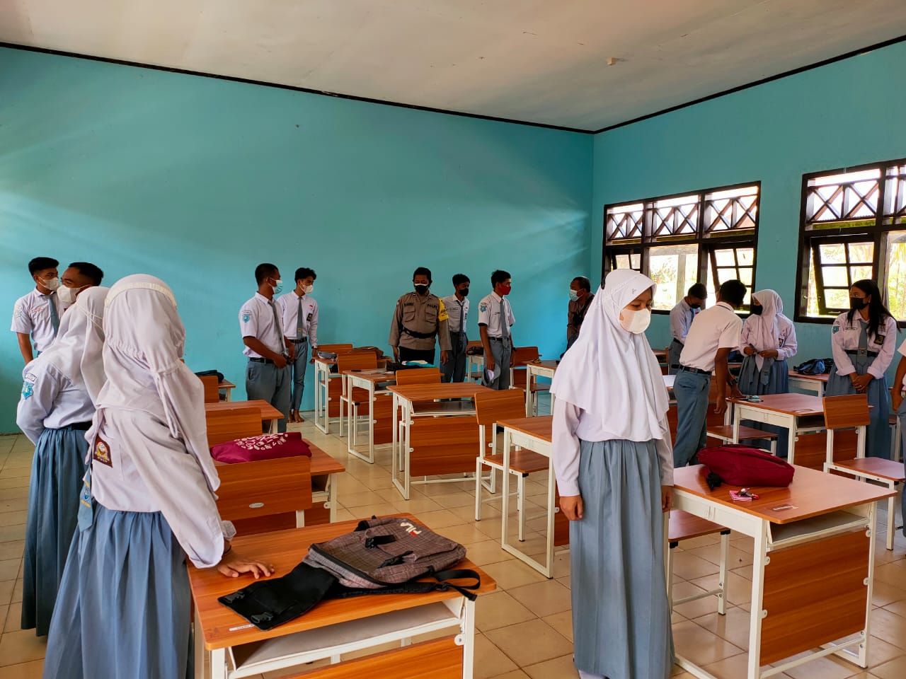 PELAKSANAA RAZIA OLEH KORAMIL DAN POLSEK ARUT UTARA