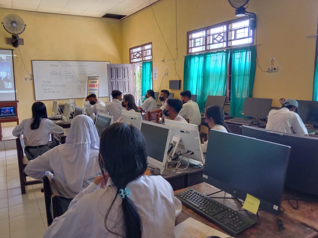 KEGIATAN SOSIALISASI OLEH UMPR