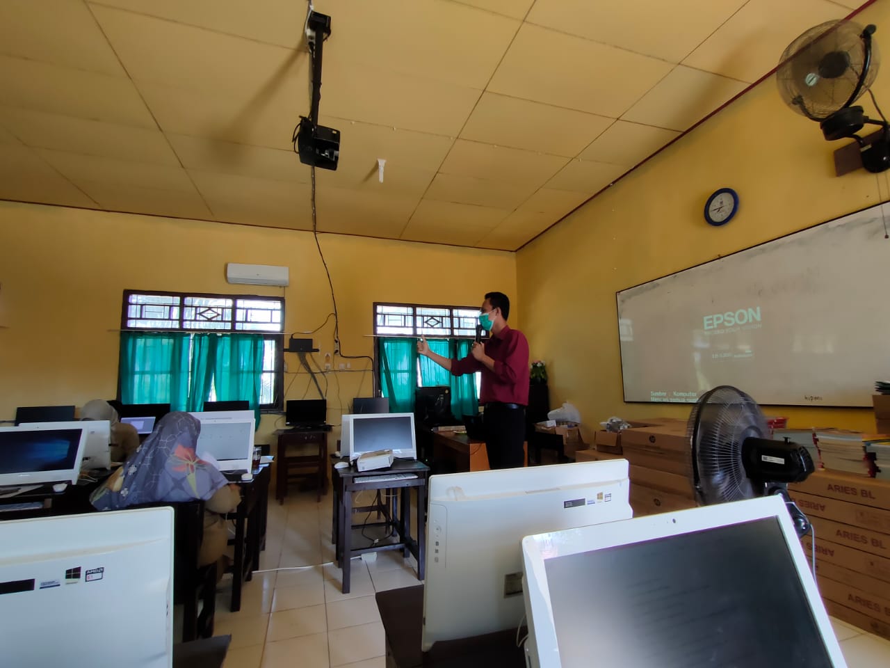 KEGIATAN IHT MEDIA PEMBELAJARAN DARI LPK PRISMA