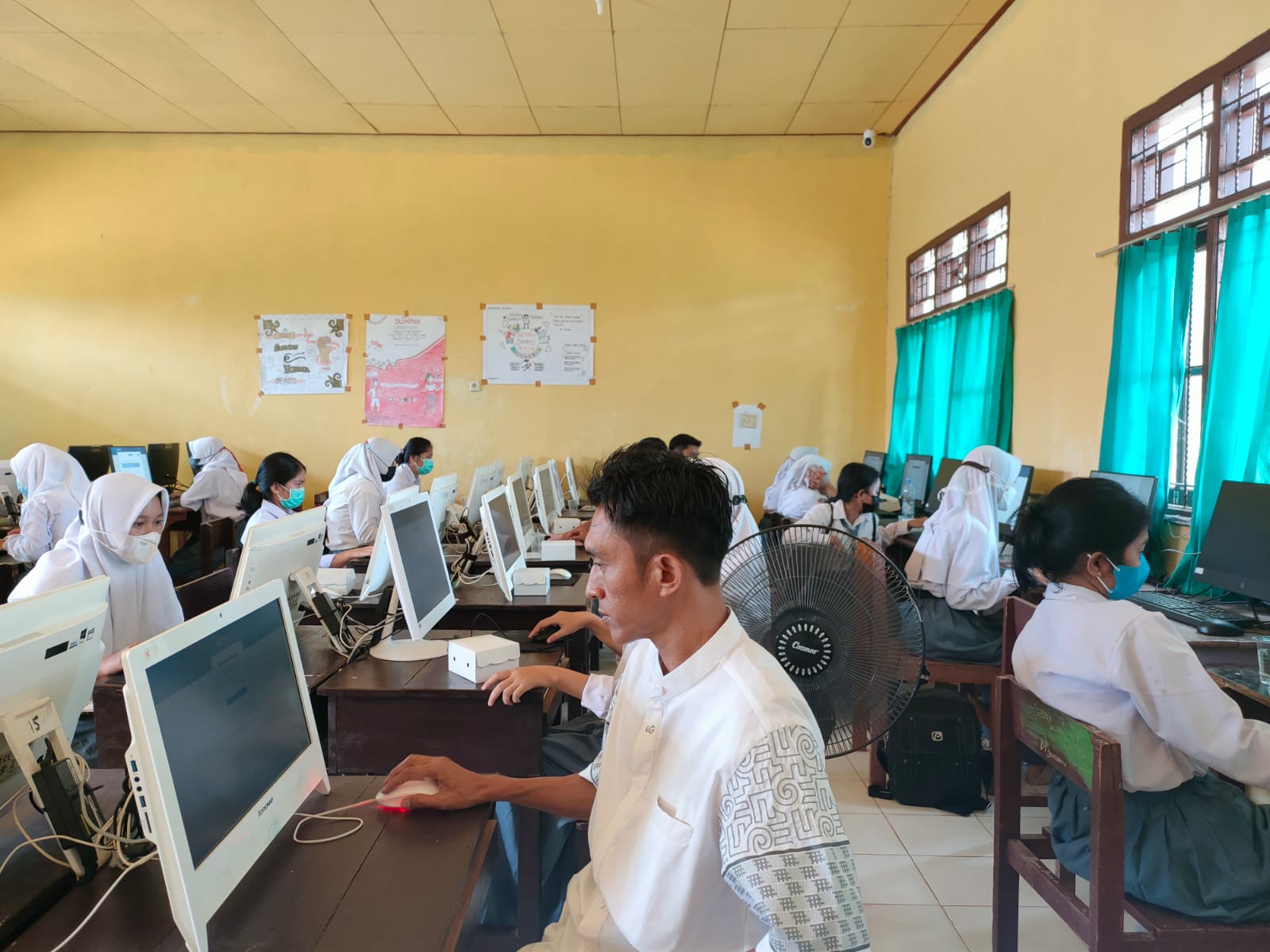 KEGIATAN ANBK HARI PERTAMA DI SMAN 1 ARUT UTARA