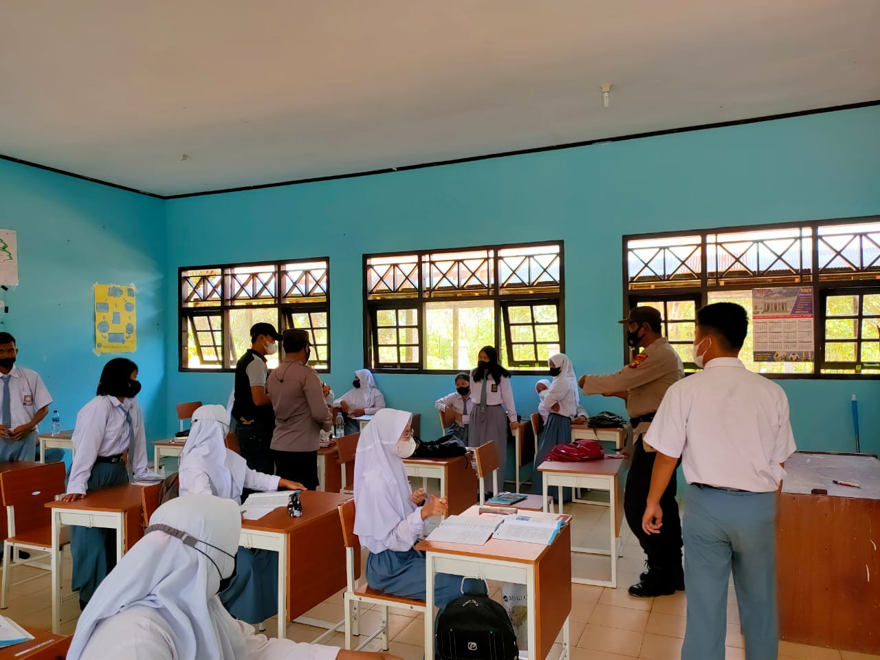 PELAKSANAA RAZIA OLEH KORAMIL DAN POLSEK ARUT UTARA