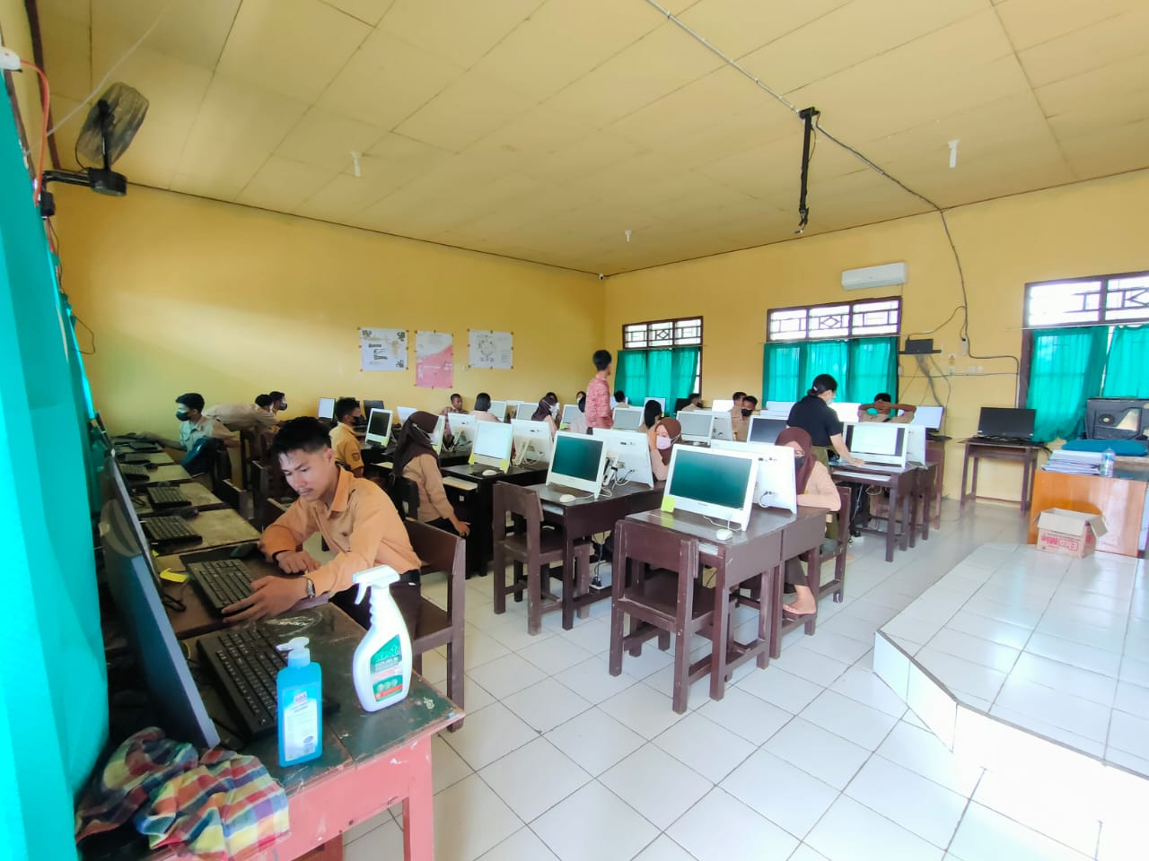PERTEMUAN KURSUS PROGRAM KOMPUTER KELAS XII