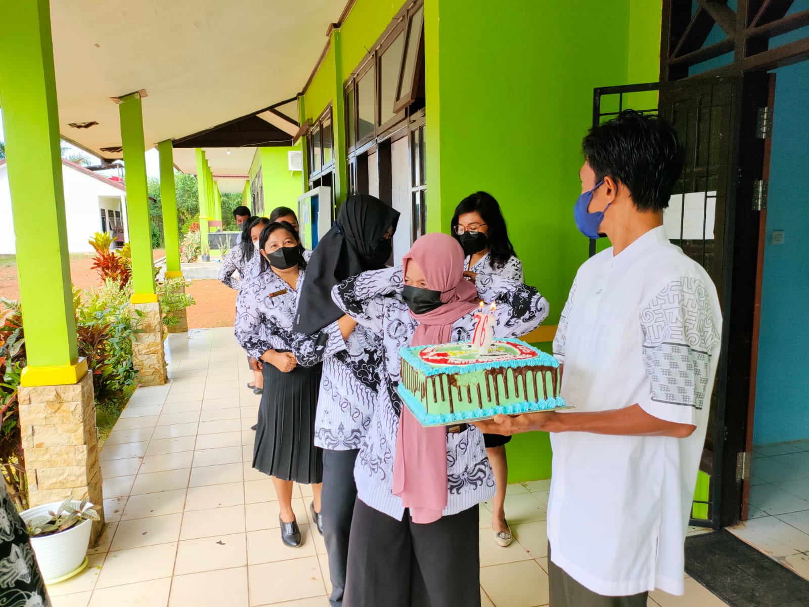 PERAYAAN HUT PGRI KE 76 DI SMAN 1 ARUT UTARA