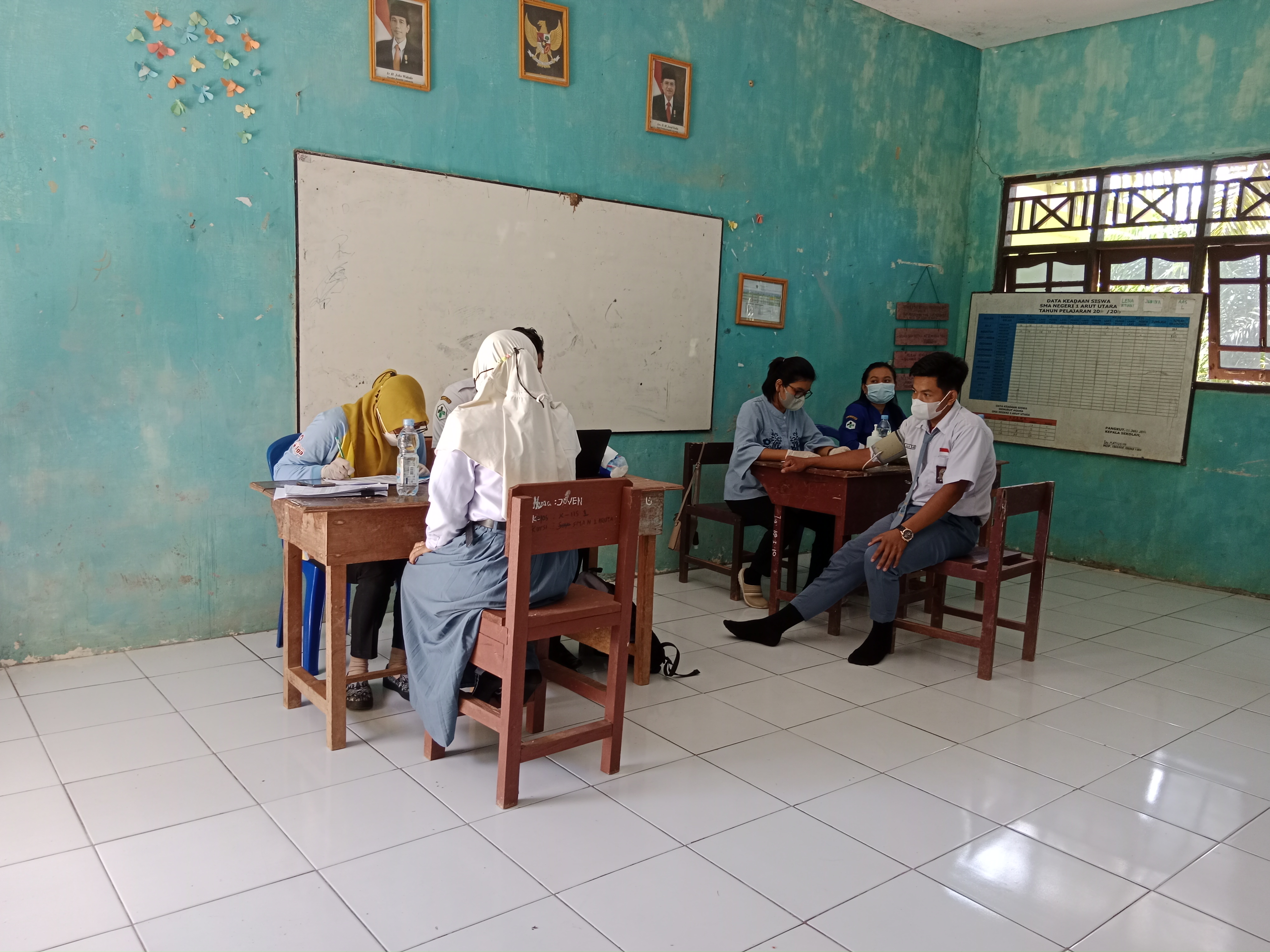 KEGIATAN VAKSIN KETIGA UNTUK PELAJAR DI SMAN 1 ARUT UTARA