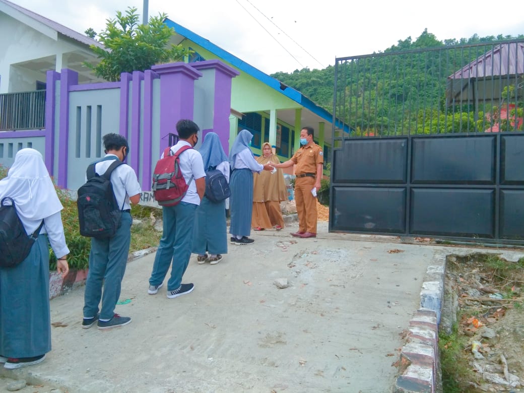 Sekolah dengan protokol covik-19