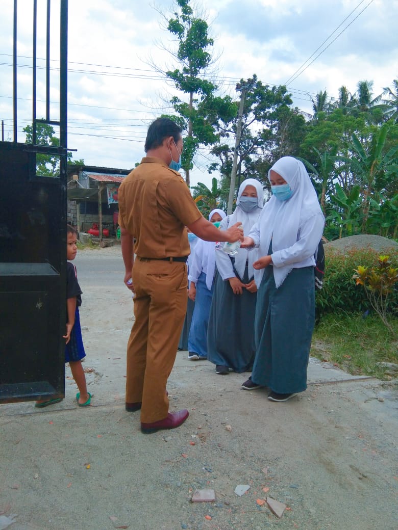 Sekolah dengan protokol covik-19