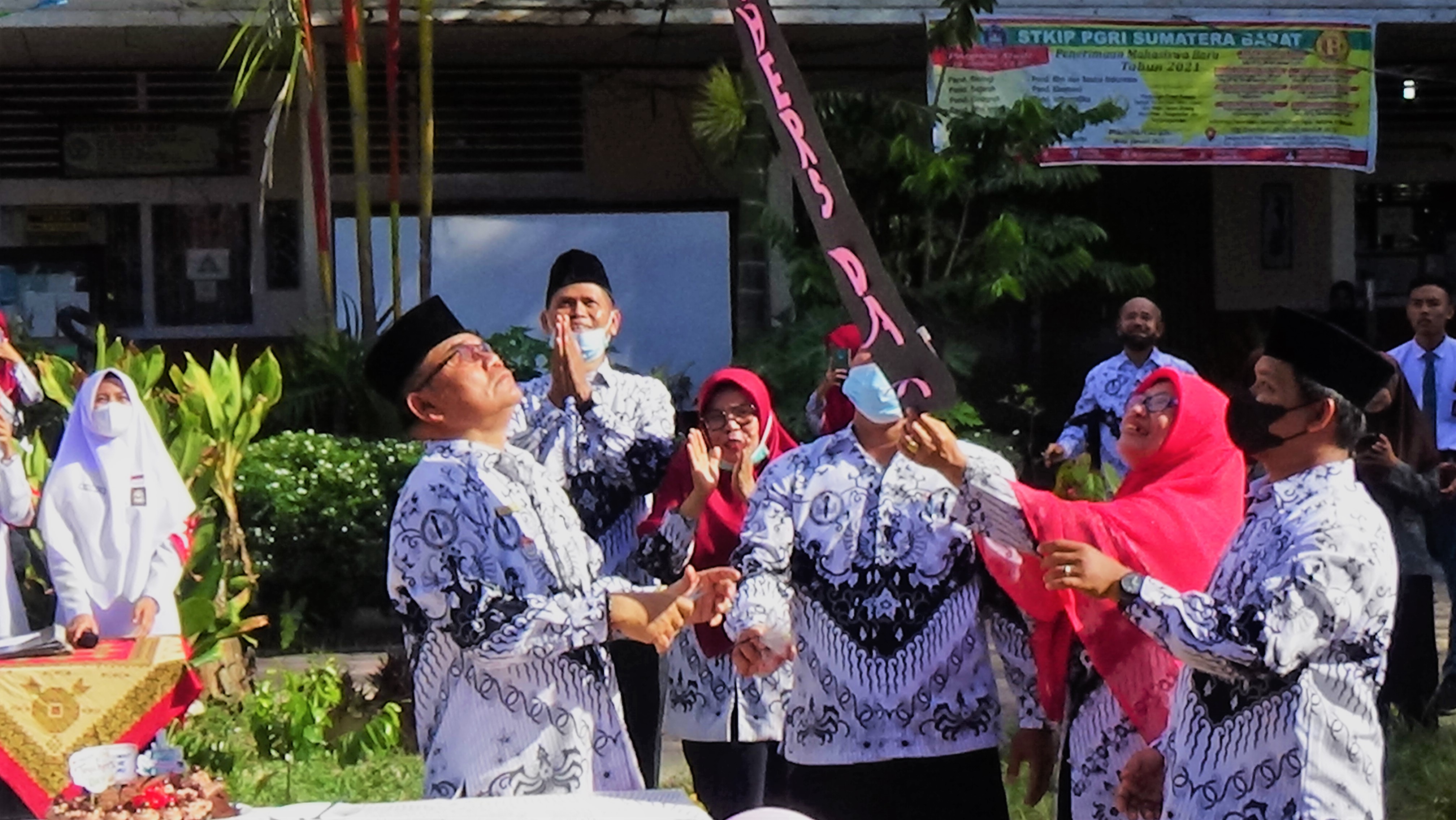 Hari Guru Nasional 2021