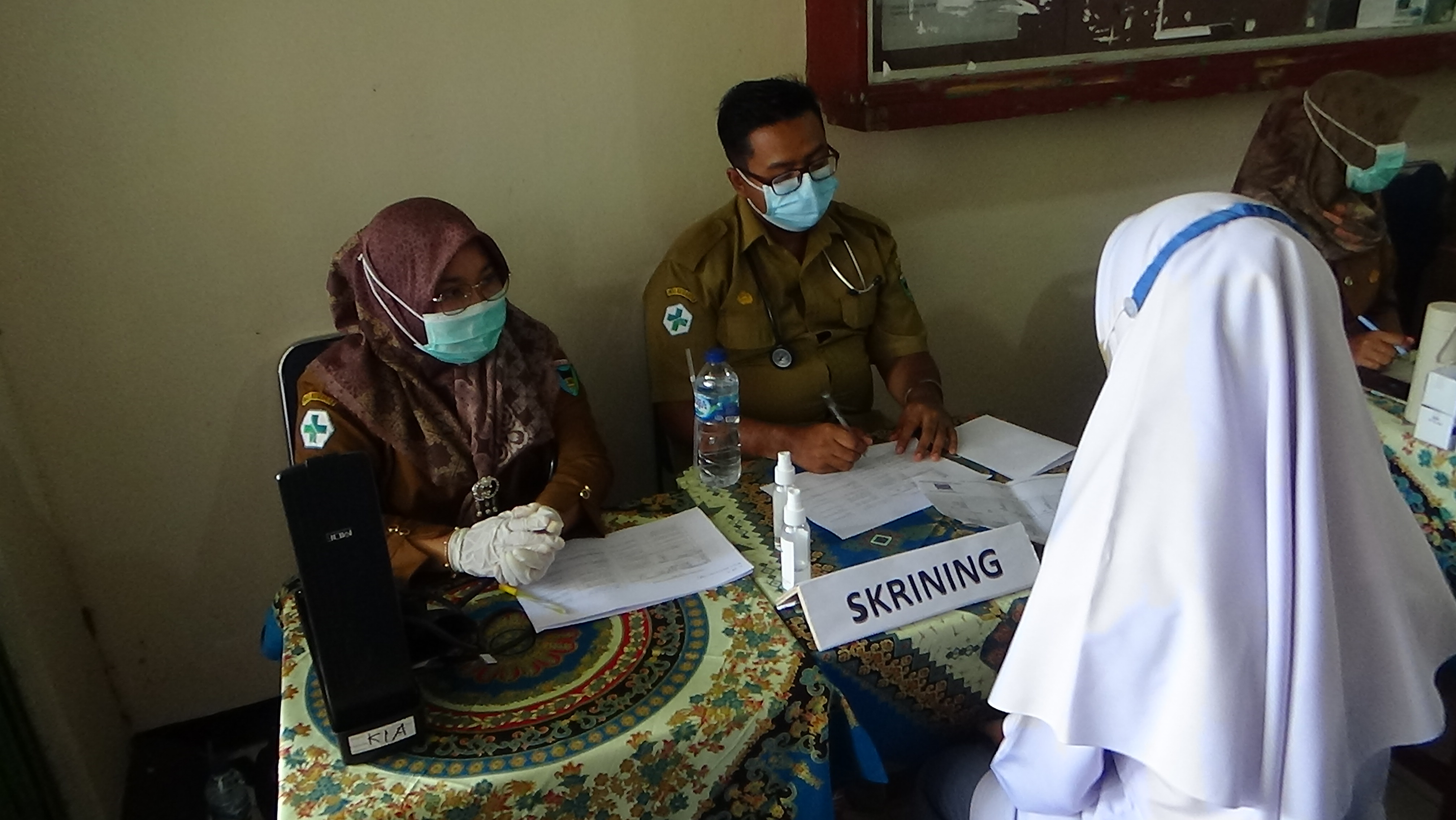 Vaksinasi Covid-19 di SMAN 1 Batang Kapas