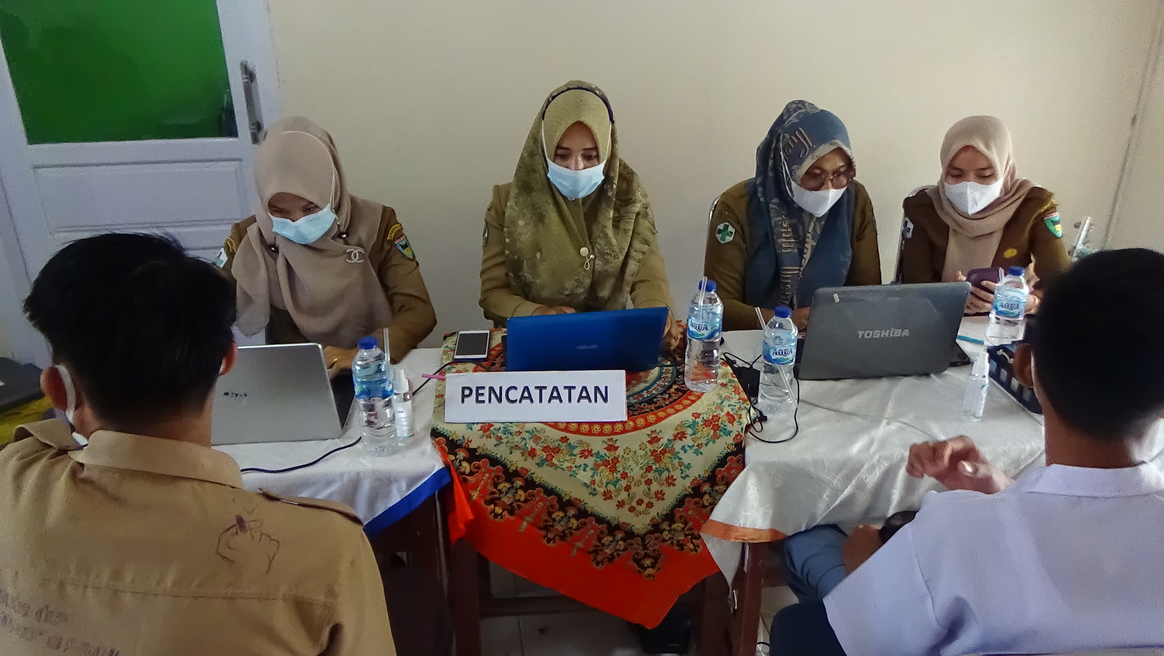 Vaksinasi Covid-19 di SMAN 1 Batang Kapas