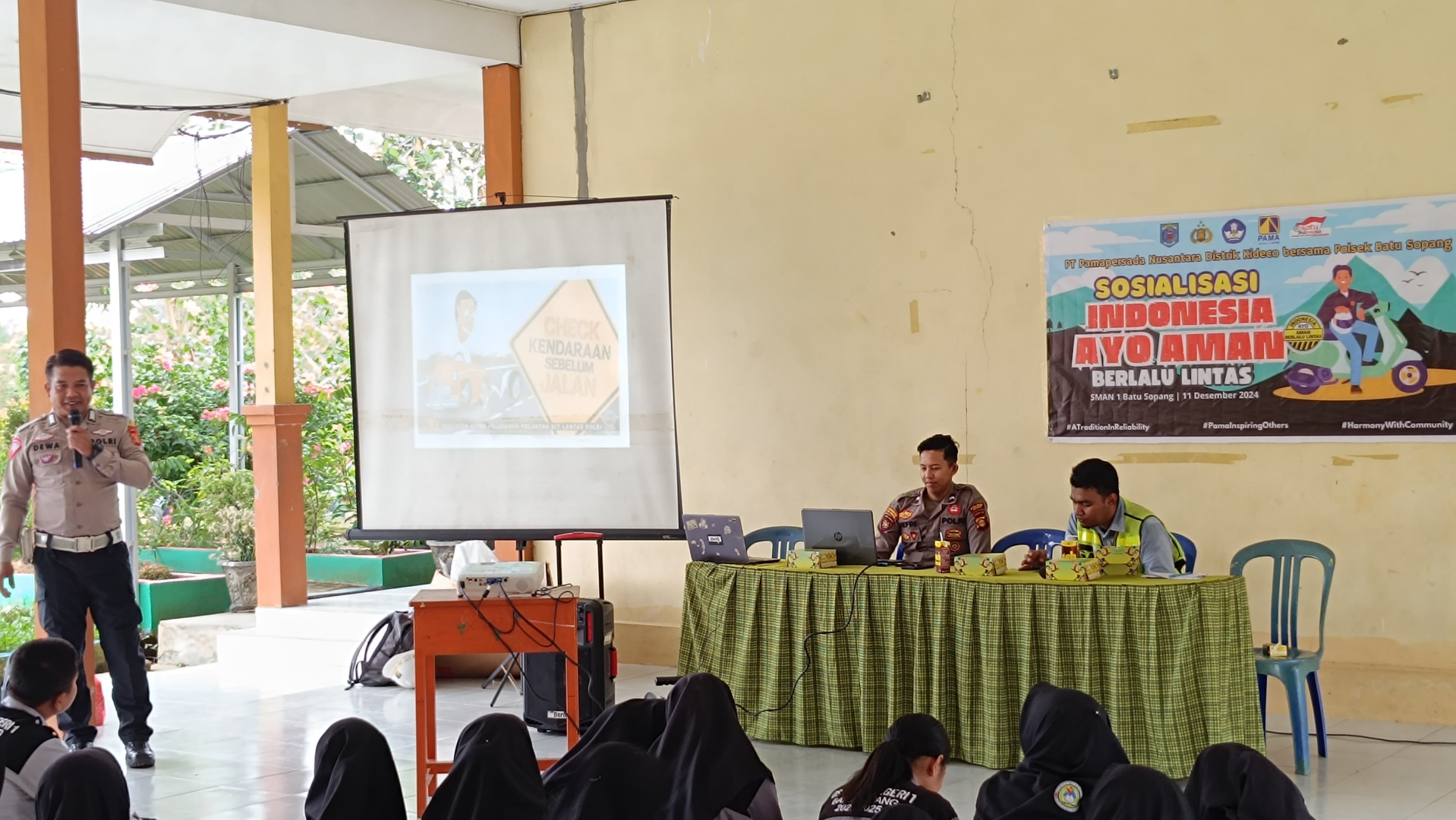 AYO AMAN BERLALU LINTAS