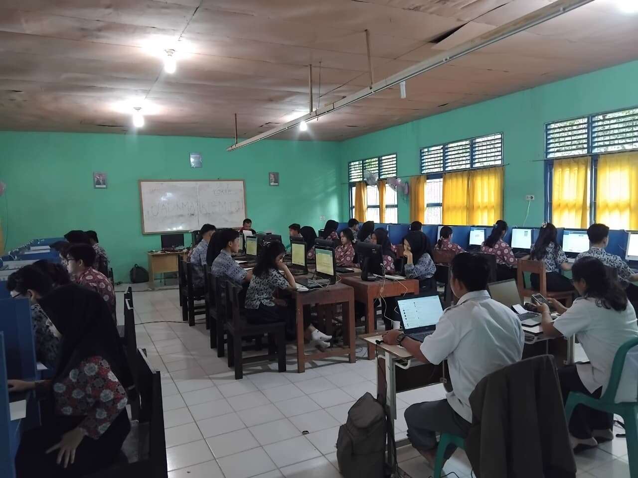 SMA Negeri 1 Belitang Hilir Melakasanakan Tes Kemapuan Akademik Kelas 12  Tahun 2025