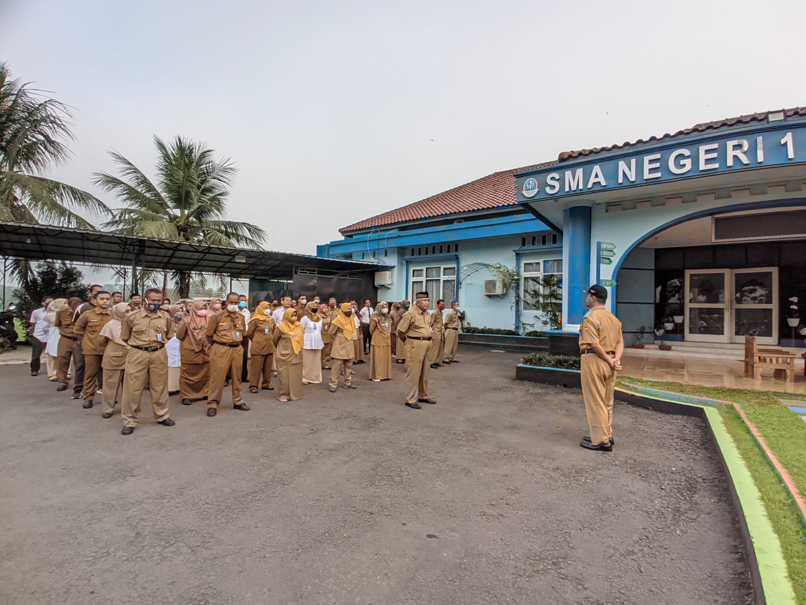 Kegiatan Apel Pagi  dilaksanakan setiap hari senin