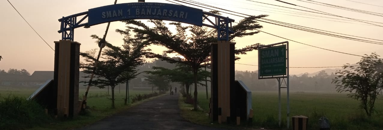 Gerbang sekolah