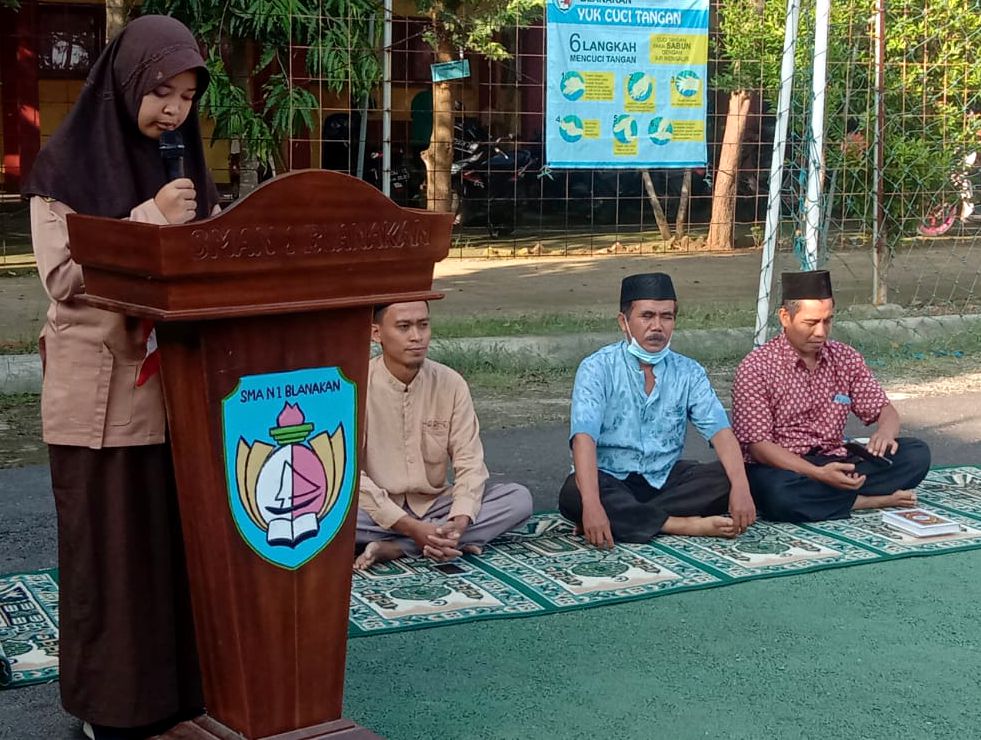 Pembawa Acara Pengajian Jum'at Pagi