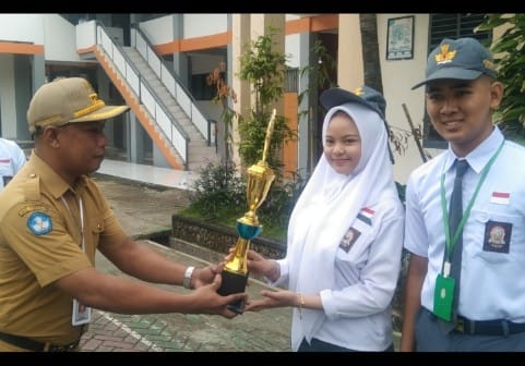 Juara 1 Festival Pelajar Sul-Sel