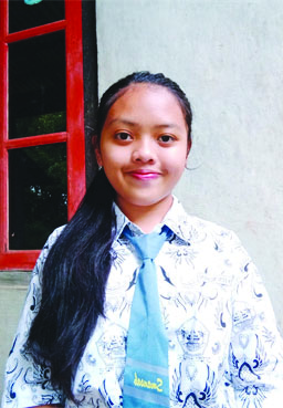 Kadek Seni Nuarini