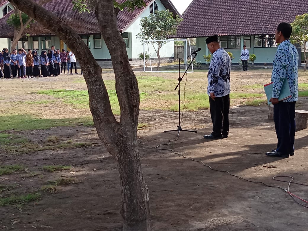 Upacara Peringatan Hari Pahlawan