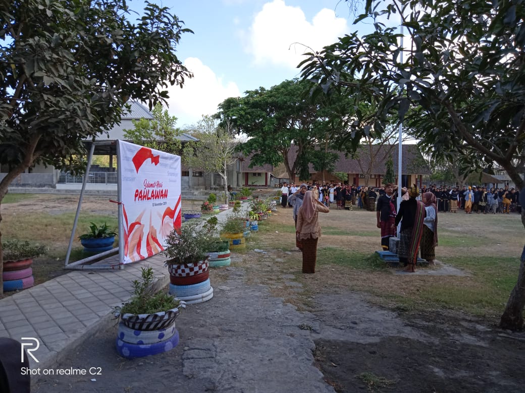 Upacara Peringatan Hari Pahlawan