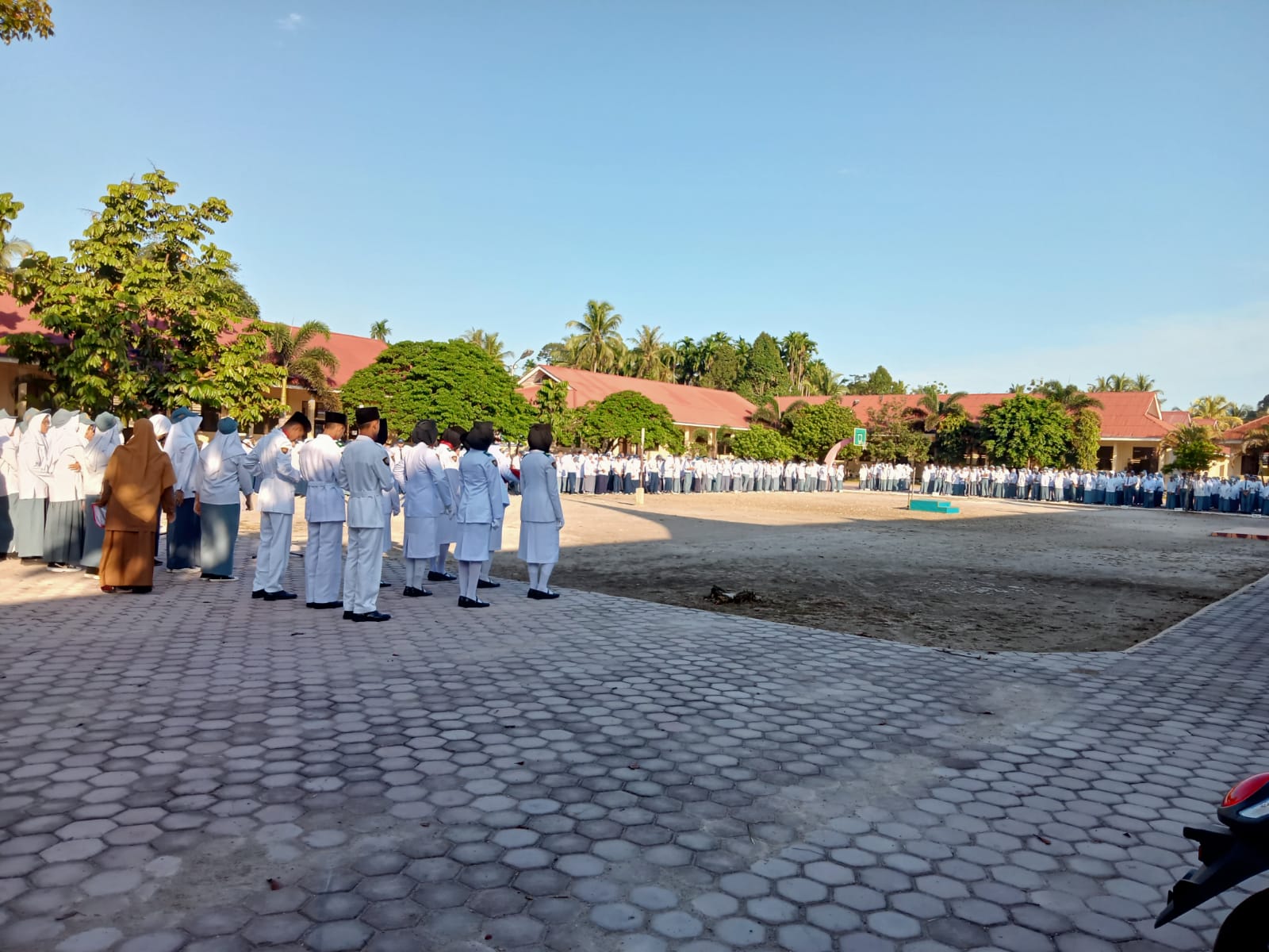 Upacara Bendera Osis/MPK