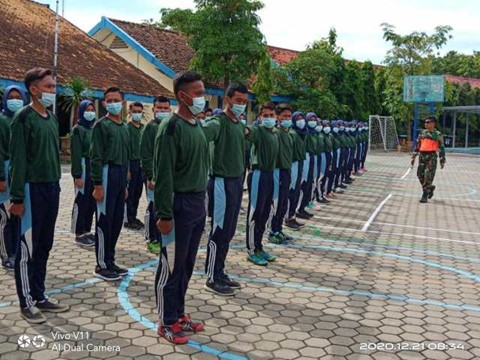 Latihan Dasar Kepemimpinan Siswa (LDKS)