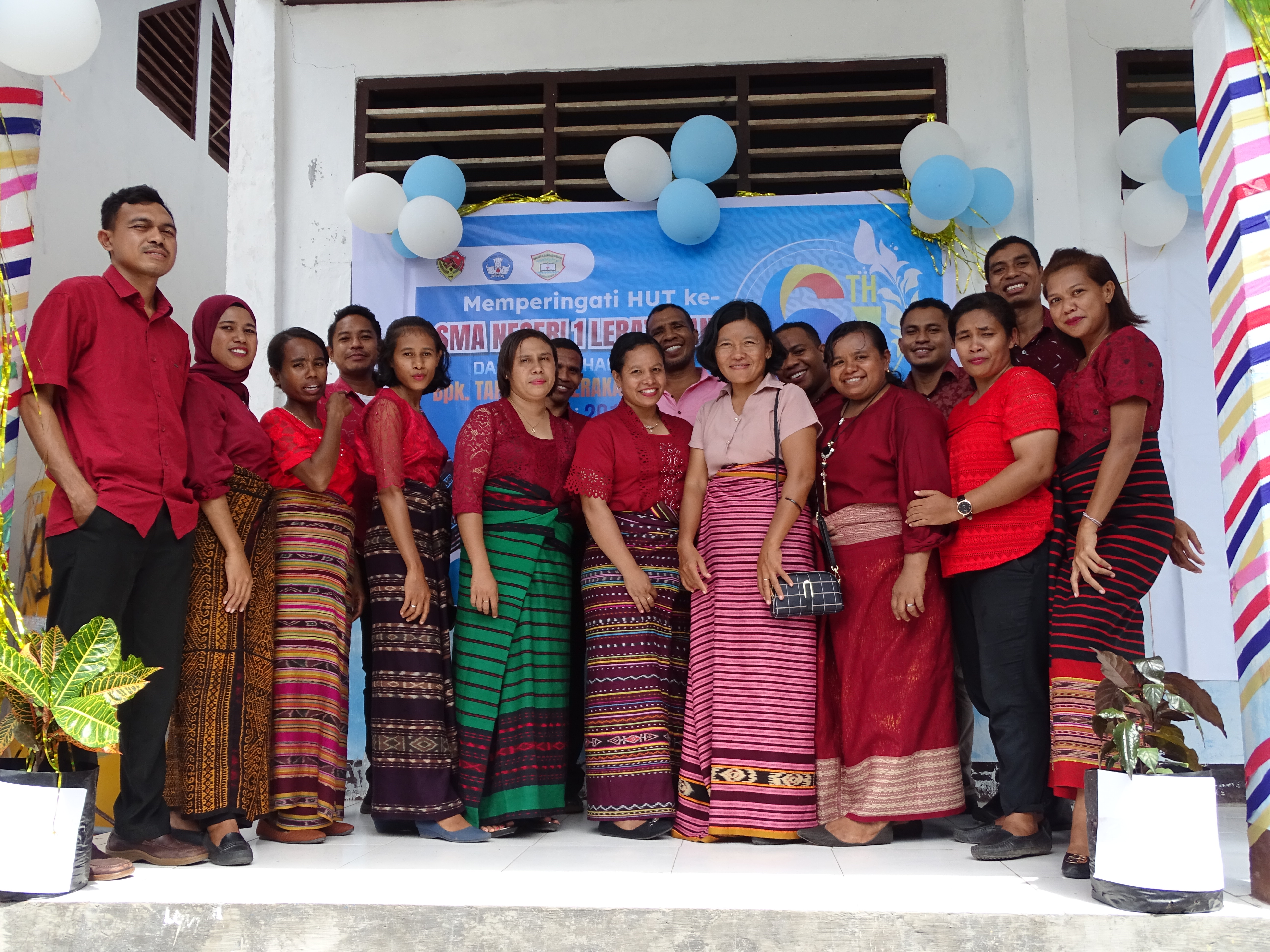 HUT KE 6 SMANSA LEBATUKAN & PERPISAHAN DENGAN KEPALA SEKOLAH PERDANA