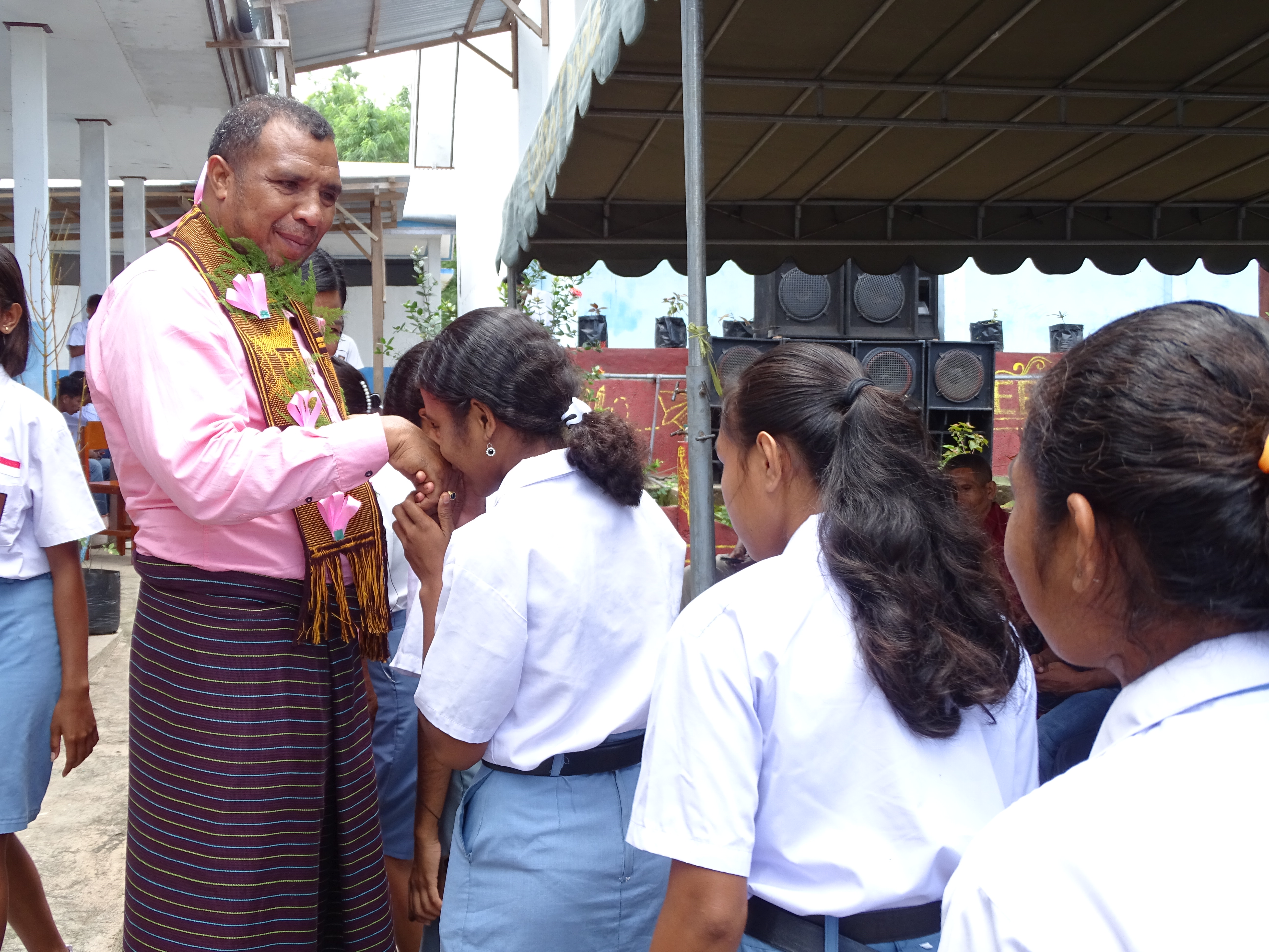 HUT KE 6 SMANSA LEBATUKAN & PERPISAHAN DENGAN KEPALA SEKOLAH PERDANA