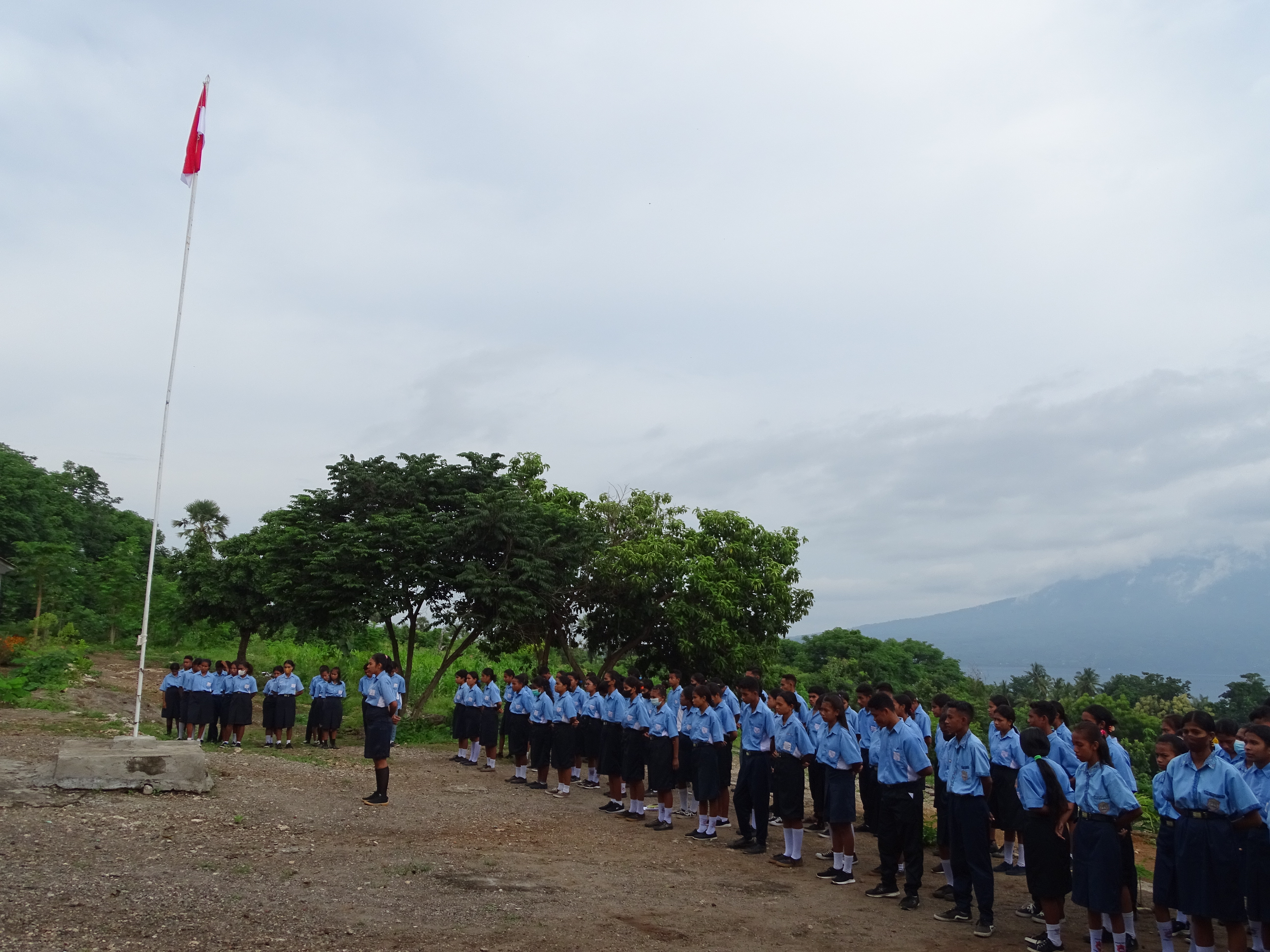 HUT KE 6 SMANSA LEBATUKAN & PERPISAHAN DENGAN KEPALA SEKOLAH PERDANA