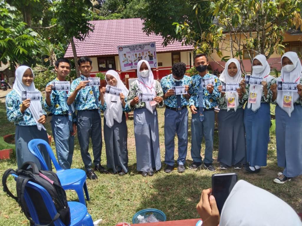 PEMILIHAN DAN PELANTIKAN KETUA OSIS, DAN WAKIL BESERTA PENGURUS OSIS PERIODE 2021 - 2022