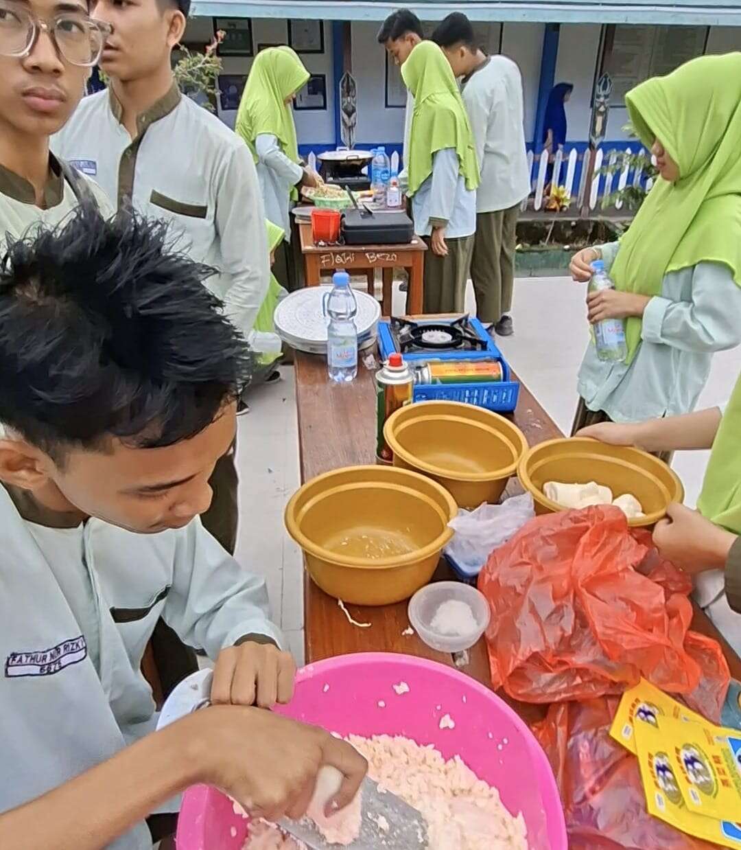 Asesmen  Praktik Akhir Sekolah Kelas XII: Dari Telawang hingga Roket Air