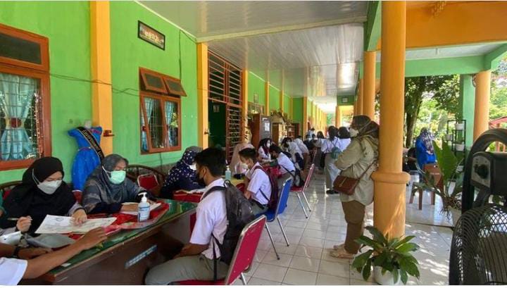 VAKSINASI TAHAP 1 SISWA/I SMA N 1 NAMORAMBE