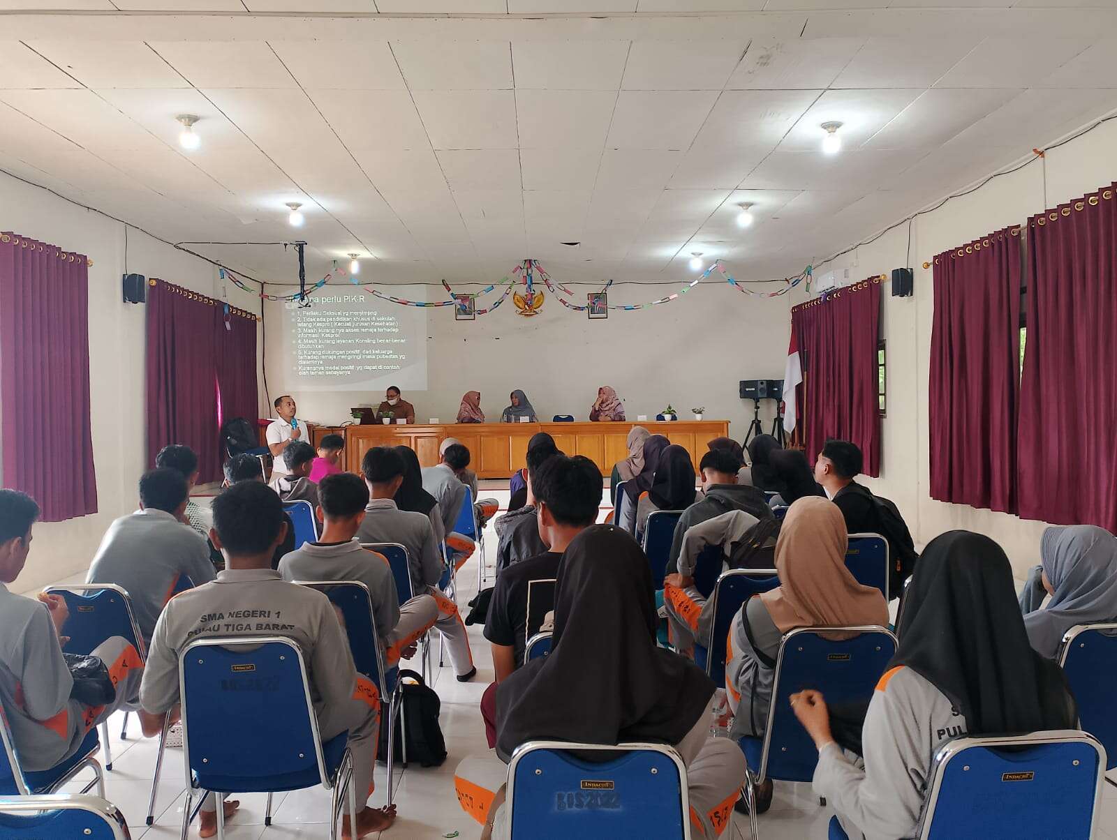 📢 DP3AP2KB Natuna Bekali 25 Siswa SMAN 1 Pulau Tiga Barat dengan Edukasi Pergaulan Sehat