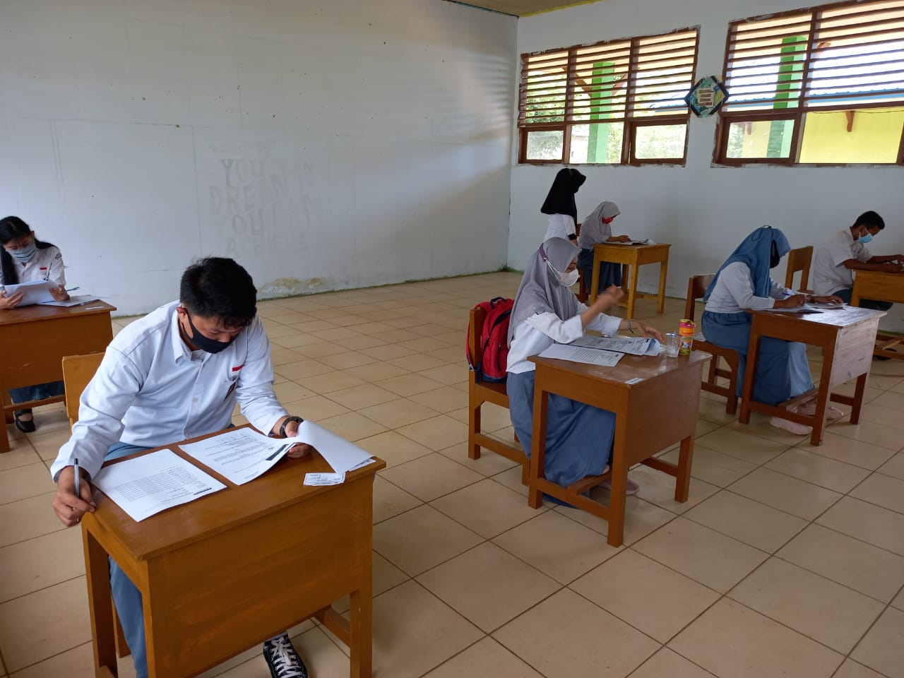 Kegiatan Ujian Sekolah mengikuti protokol kesehatan