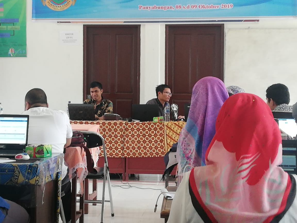 BIMTEK Implementasi Aplikasi Dapodik dan Turunannya