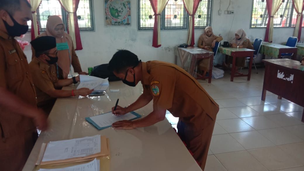 Rafat kerja bulanan oleh sma negeri 1 ranto baek