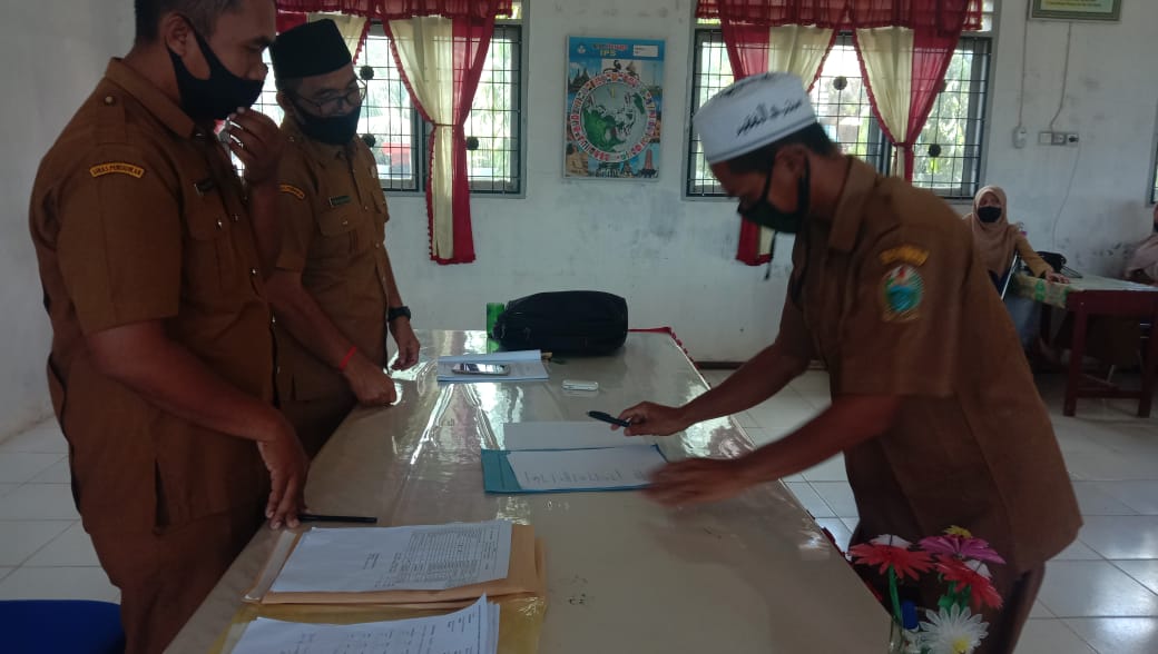 Rafat kerja bulanan oleh sma negeri 1 ranto baek