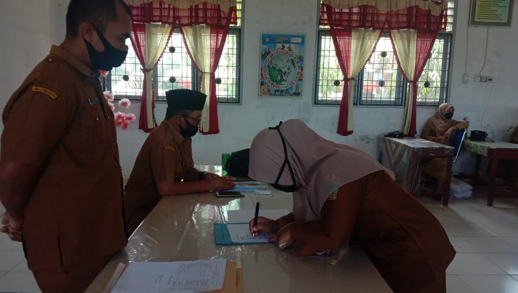 Rafat kerja bulanan oleh sma negeri 1 ranto baek