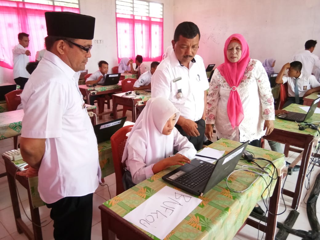 Pelaksanaan UNBK di SMAN 1 Ranto Baek