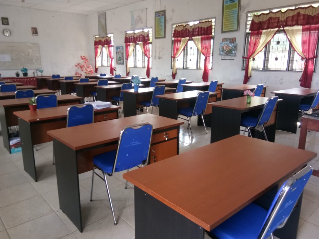 Ruang guru SMA negeri 1 ranto baek