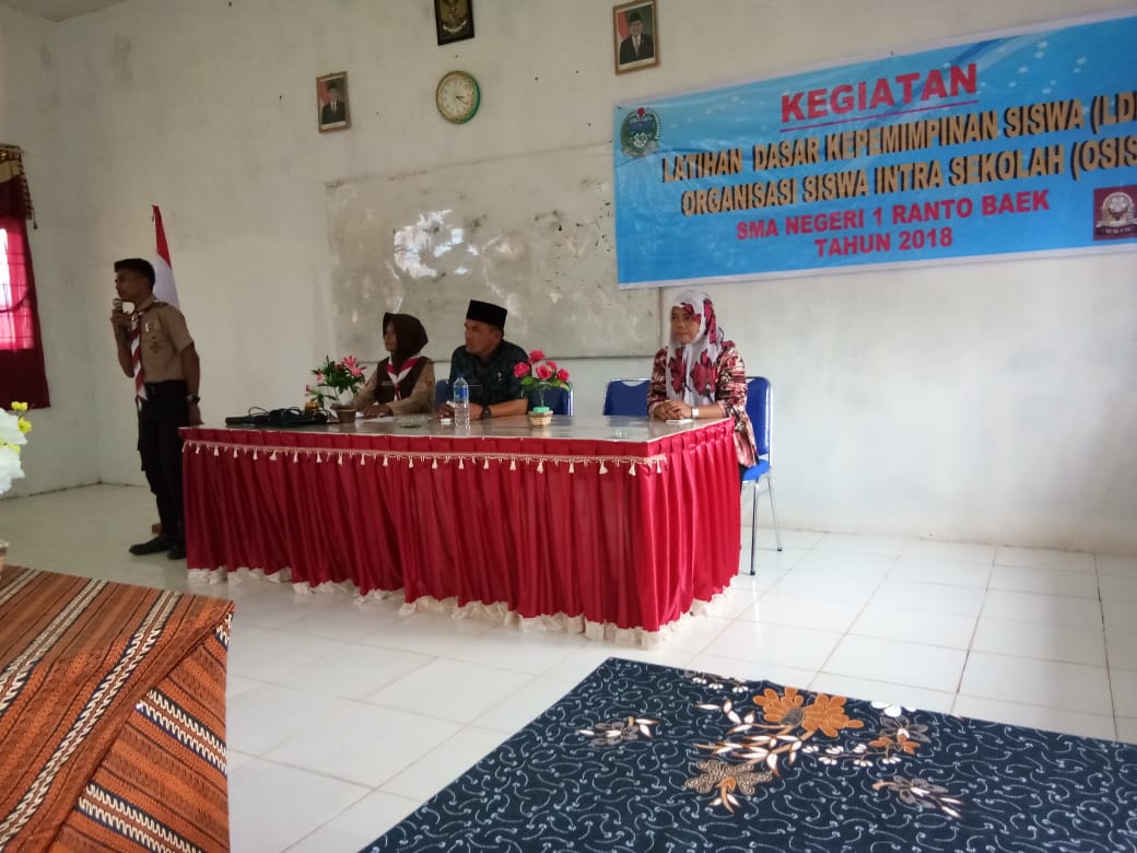 Kegiatan Pembukaan LDKS