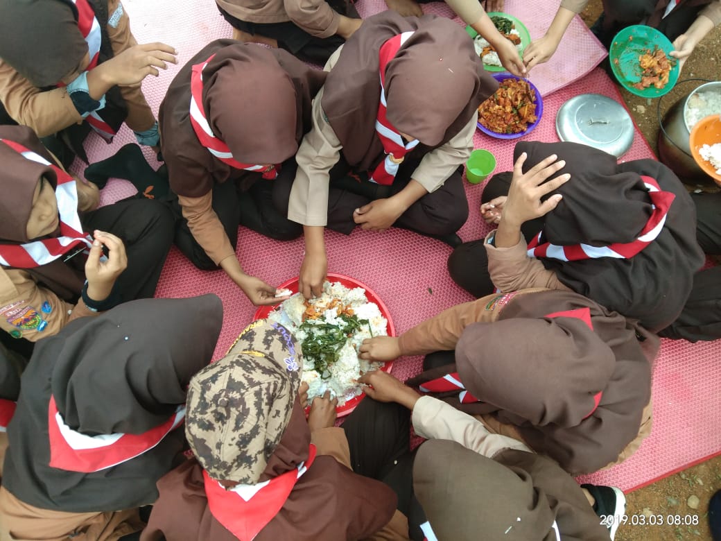 Perkemahan d SMAN 1 Ranto Baek