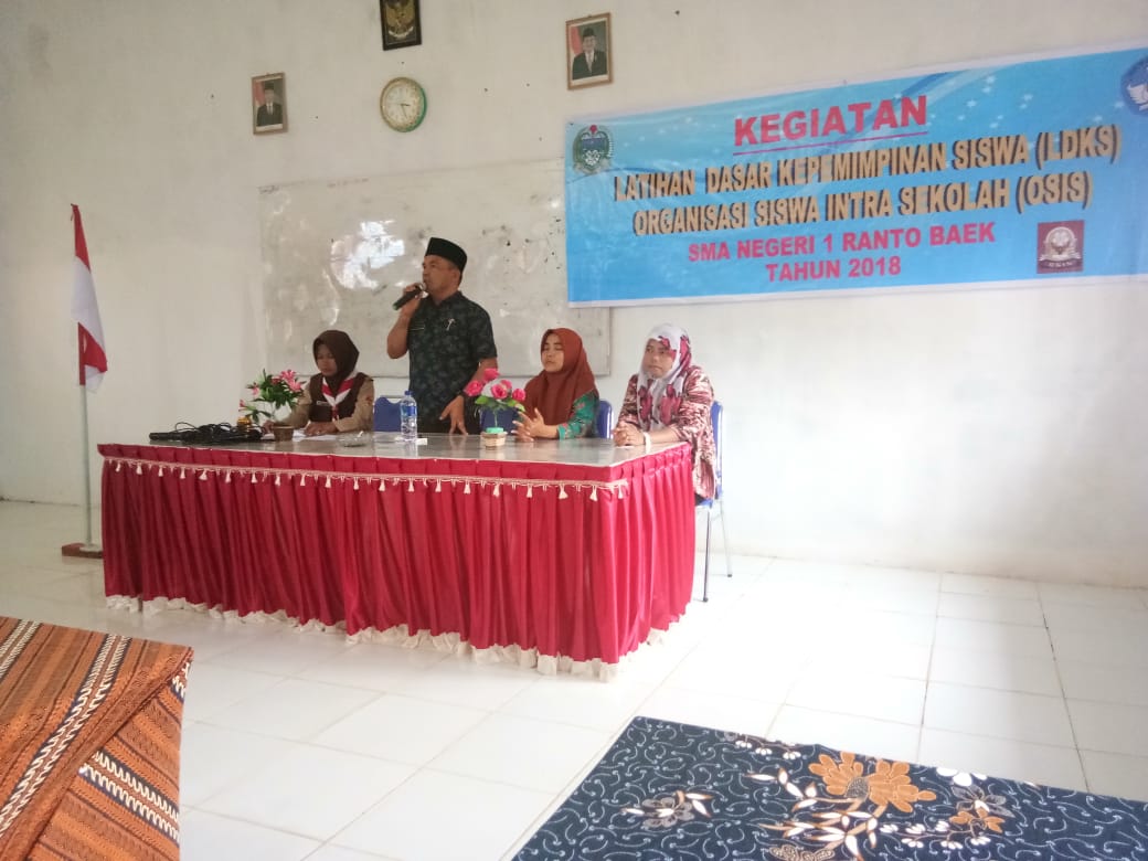 Kegiatan Pembukaan LDKS