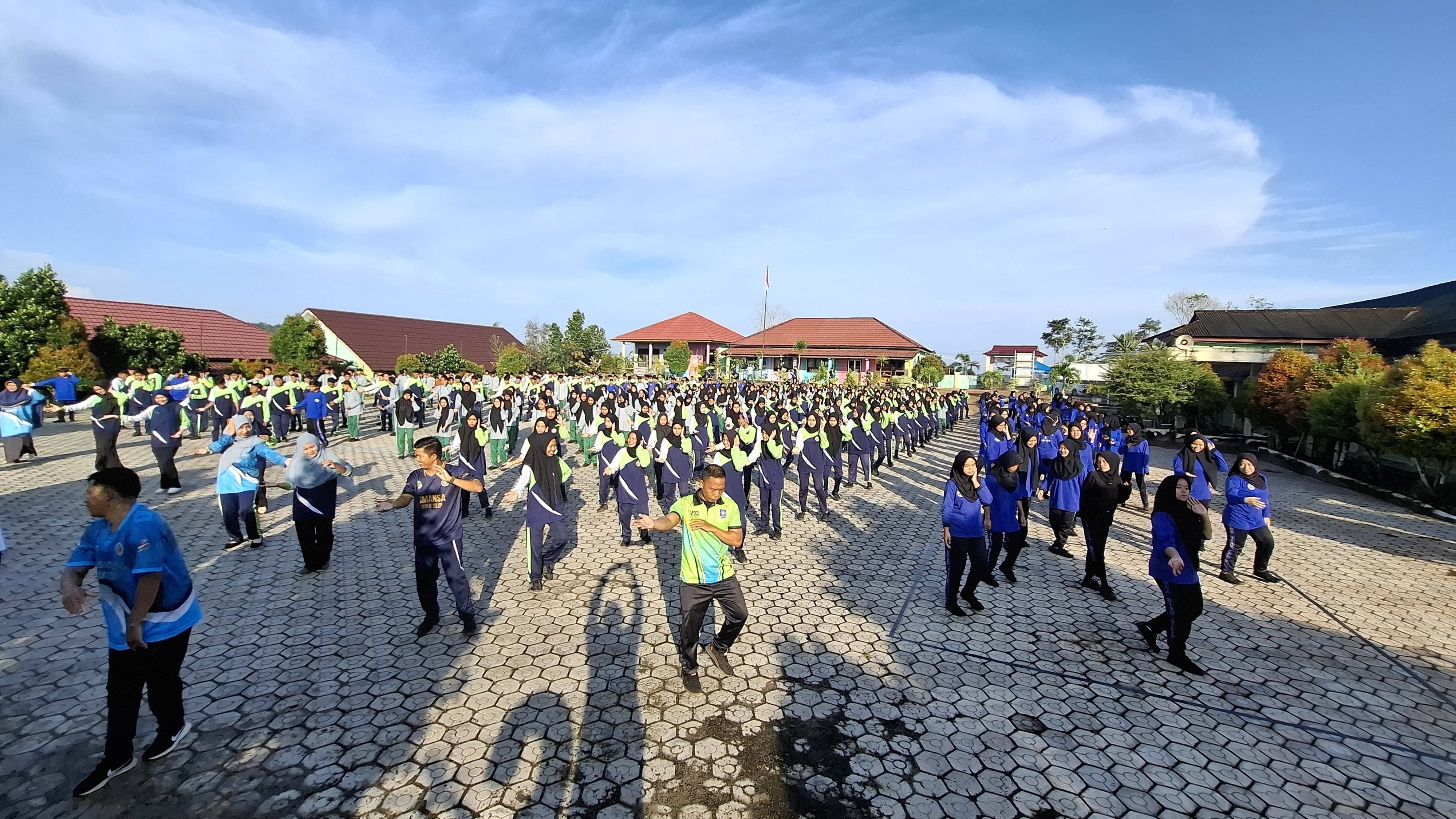 Senam kegiatan rutin hari Jum'at
