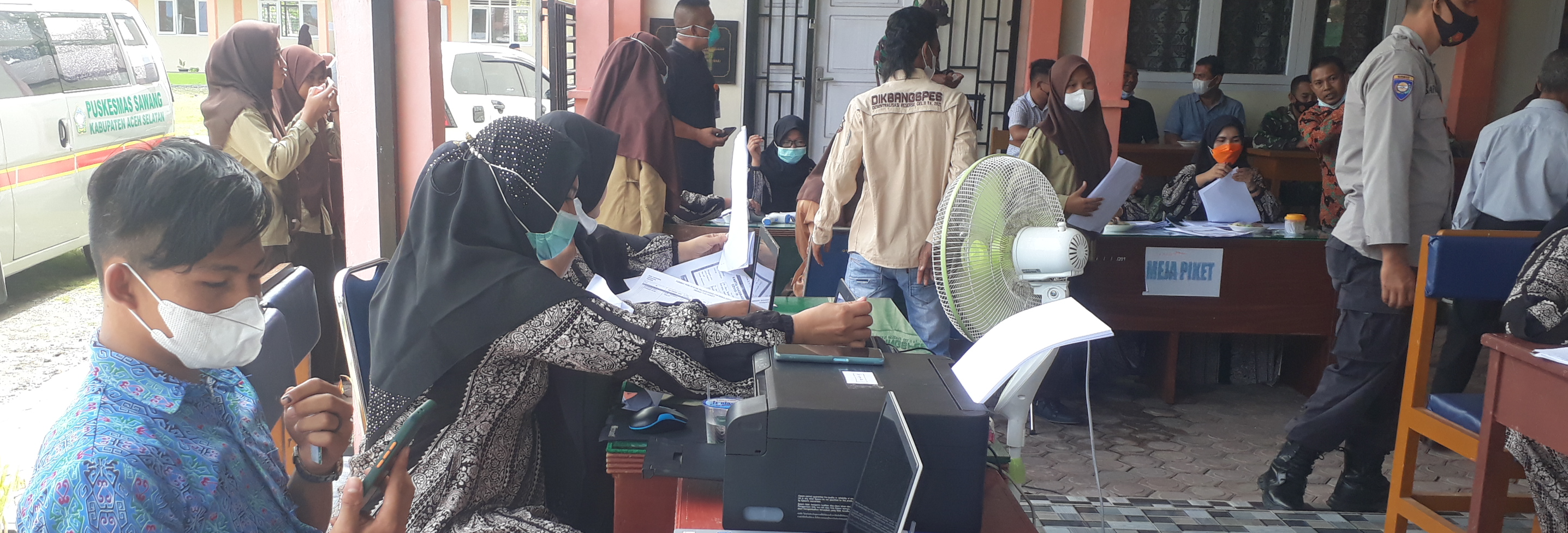 Vaksinasi SMA Negeri 1 Sawang