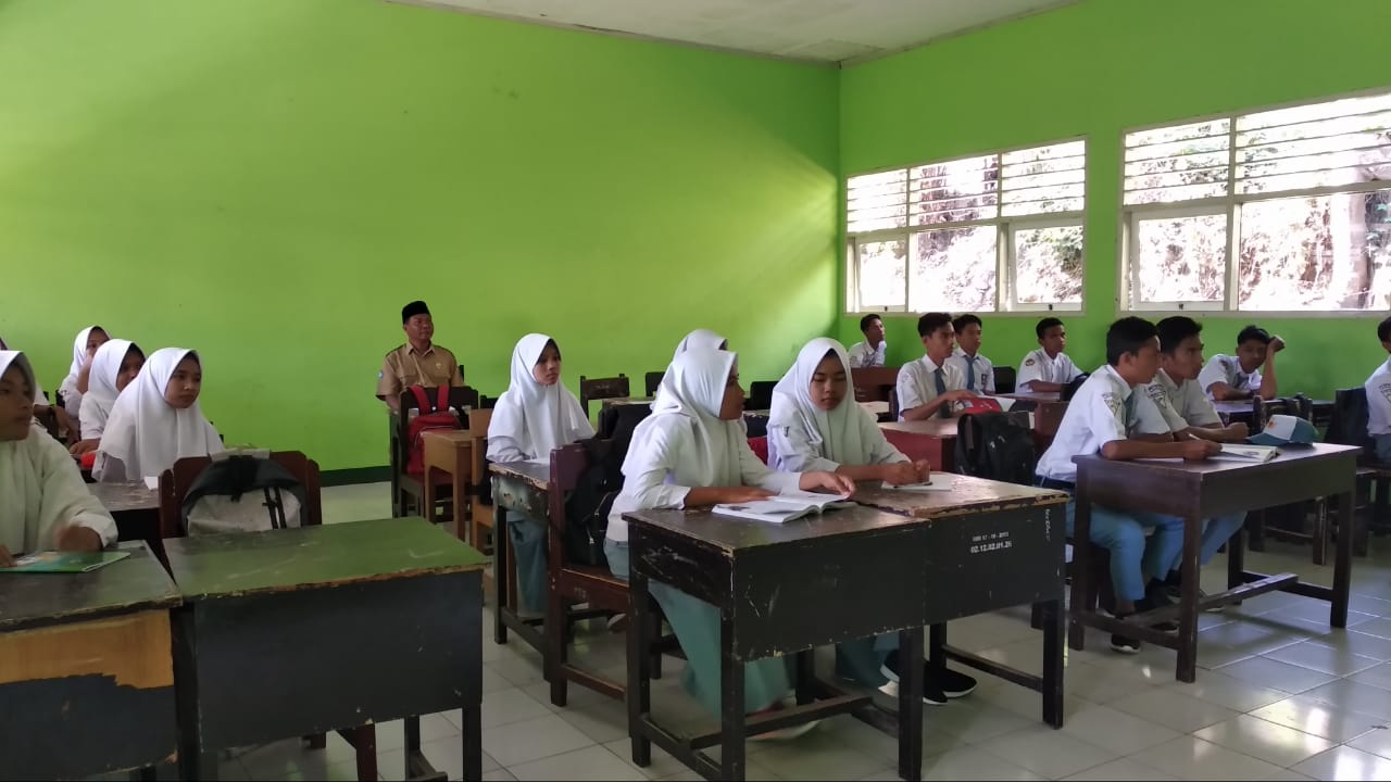 Album Pertama