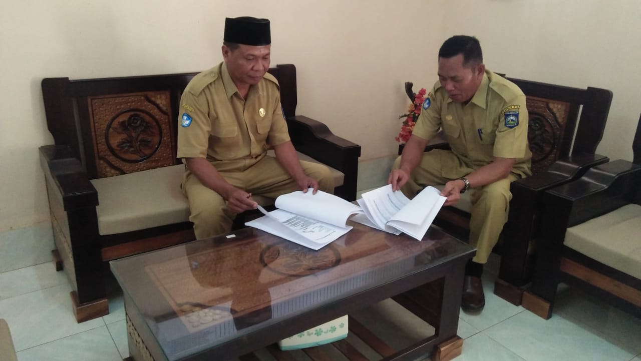 Album Pertama