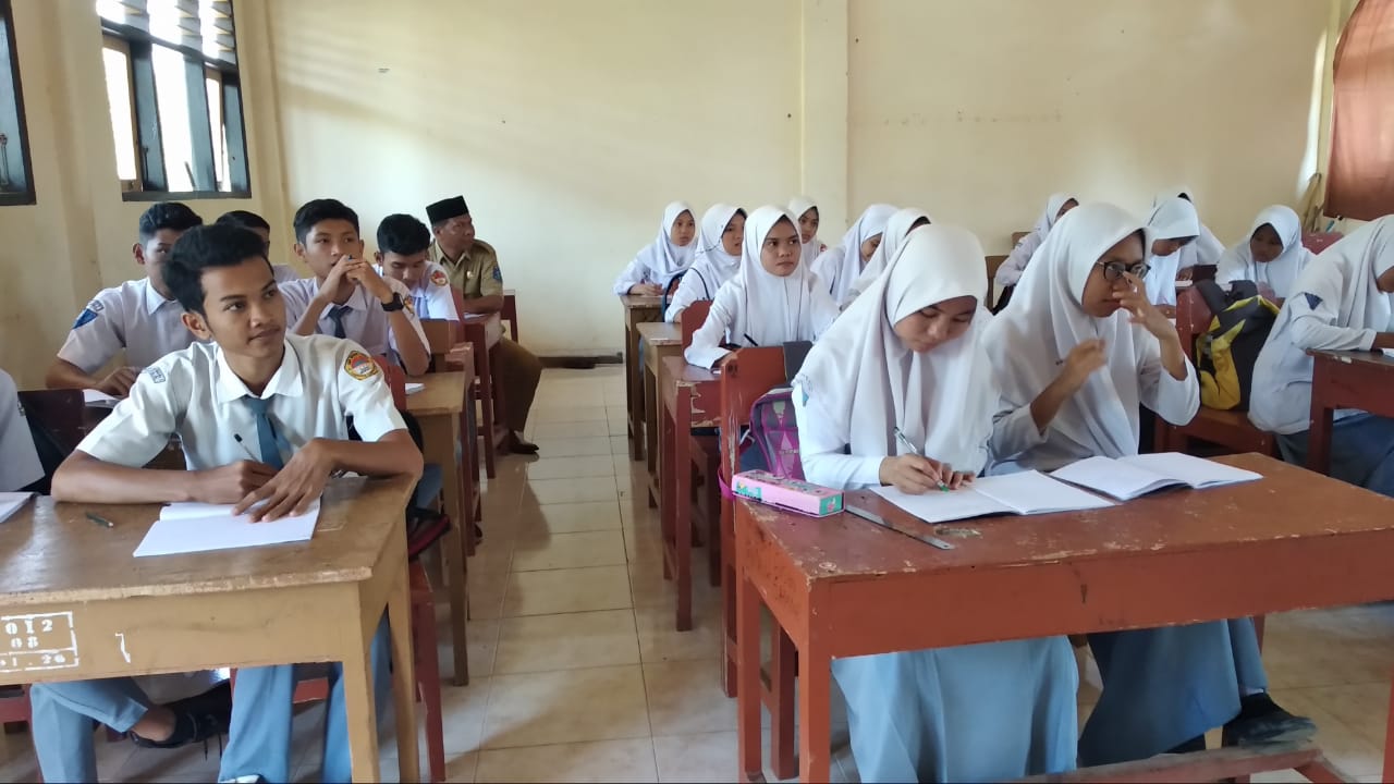 Album Pertama