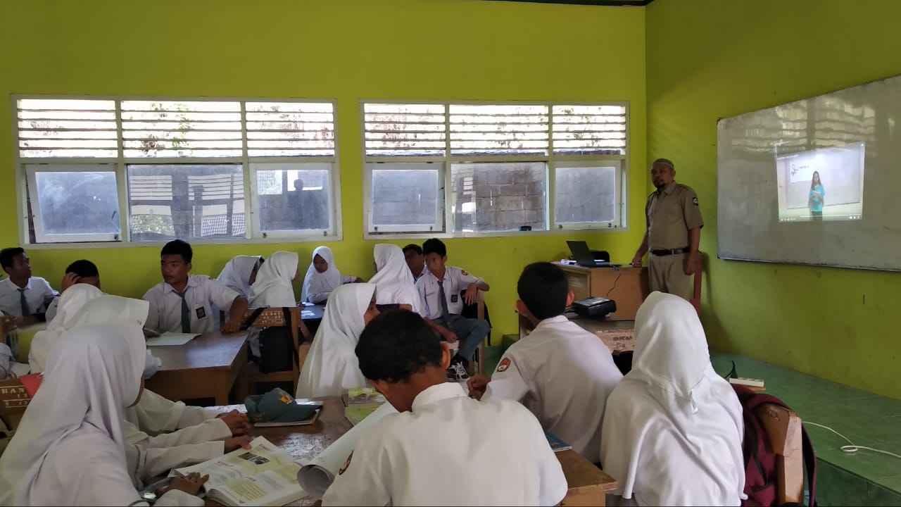 Album Pertama