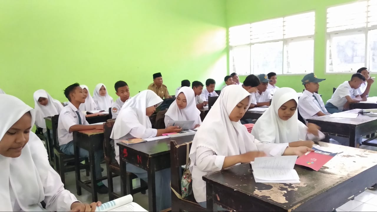 Album Pertama